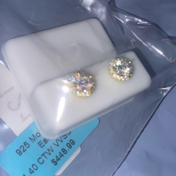 Gold 925 Moissanite Earrings - Picture 3 of 5